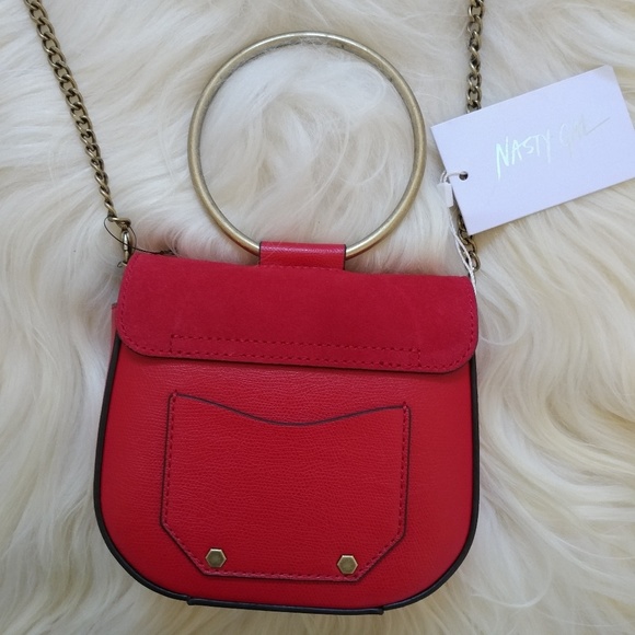 Nasty Gal stylish red ring doorknocker style crossbody bag - Picture 4 of 4